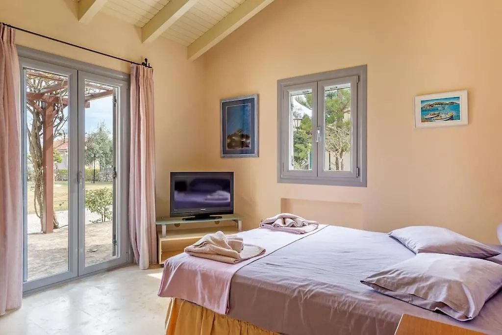 Villa Loukia Spartià 0*,